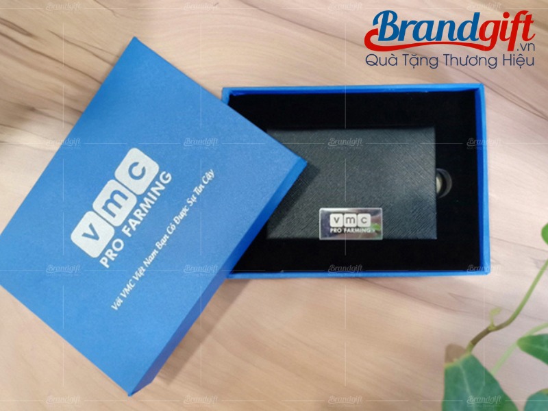 hop-dung-namecard-in-logo-82