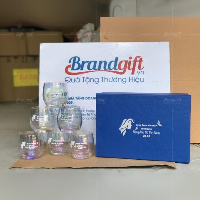bo-6-coc-thuy-tinh-hongli-in-logo-cong-doan-minimart-dang-bau-trung-tron-mau-trang (2) bo-6-coc-thuy-tinh-hongli-in-logo-cong-doan-minimart-dang-bau-trung-tron-mau-trang (2)