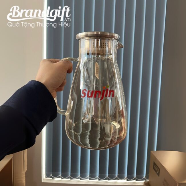 Chi tiết logo in trên sản phẩm