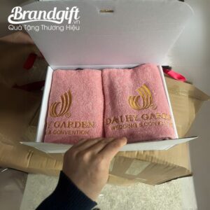 Set 2 khăn gội thêu logo