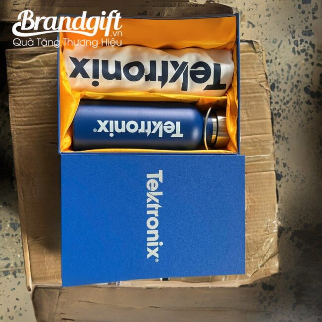 chi-tiet-logo-tren-san-pham Chi tiết logo trên sản phẩm