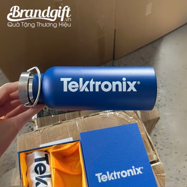 chi-tiet-logo-tren-binh-giu-nhiet Chi tiết logo trên bình giữ nhiệt