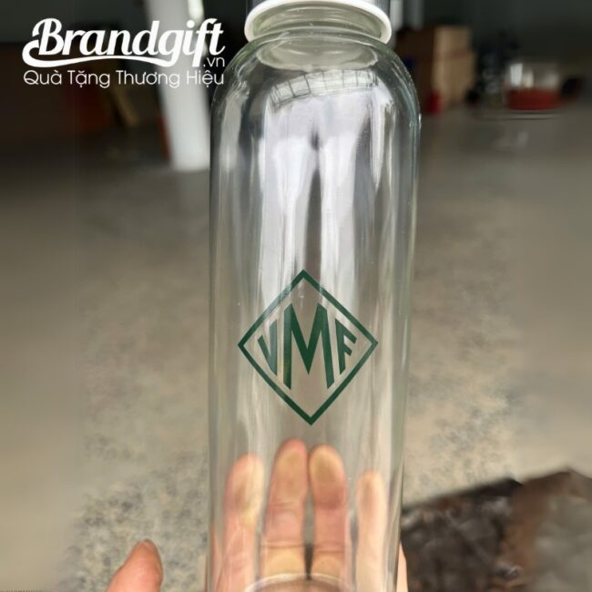 Chi tiết logo in trên sản phẩm