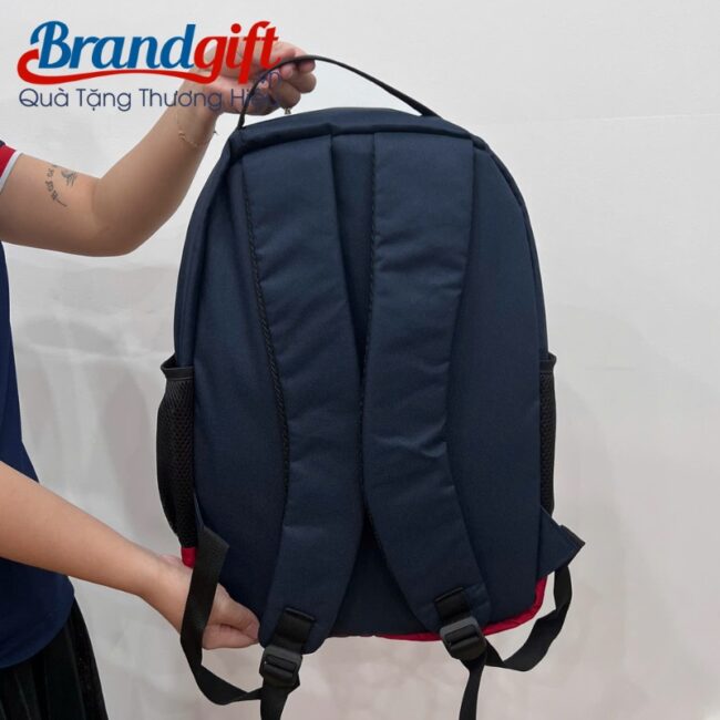 balo-cong-so-theu-logo-mau-xanh-do-vai-900pu-bl-03 (2) balo-cong-so-theu-logo-mau-xanh-do-vai-900pu-bl-03 (2)