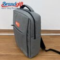 balo-dung-laptop-qua-tang-in-logo-vai-900pu-chong-xoc-mau-xam-bl-04 (2)