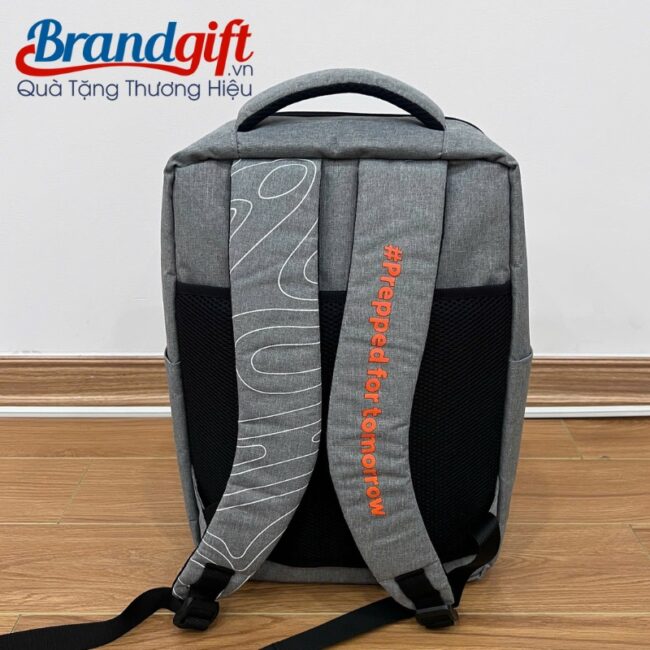 balo-dung-laptop-qua-tang-in-logo-vai-900pu-chong-xoc-mau-xam-bl-04 (4)
