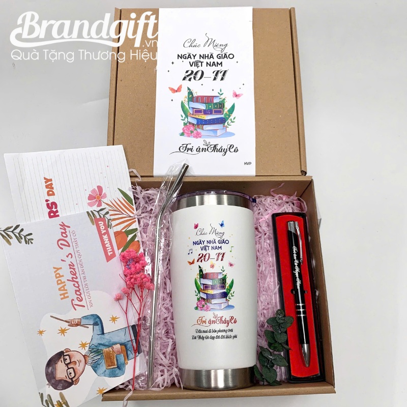 Quà Tặng Cốc Giữ Nhiệt Và Bút Ký Quà Tặng Ngày 20/11