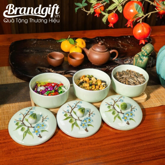 bo-3-hu-mut-tet-in-logo-qua-tang-ve-dao-xanh-kem-khay-go-km-40 (4) bo-3-hu-mut-tet-in-logo-qua-tang-ve-dao-xanh-kem-khay-go-km-40