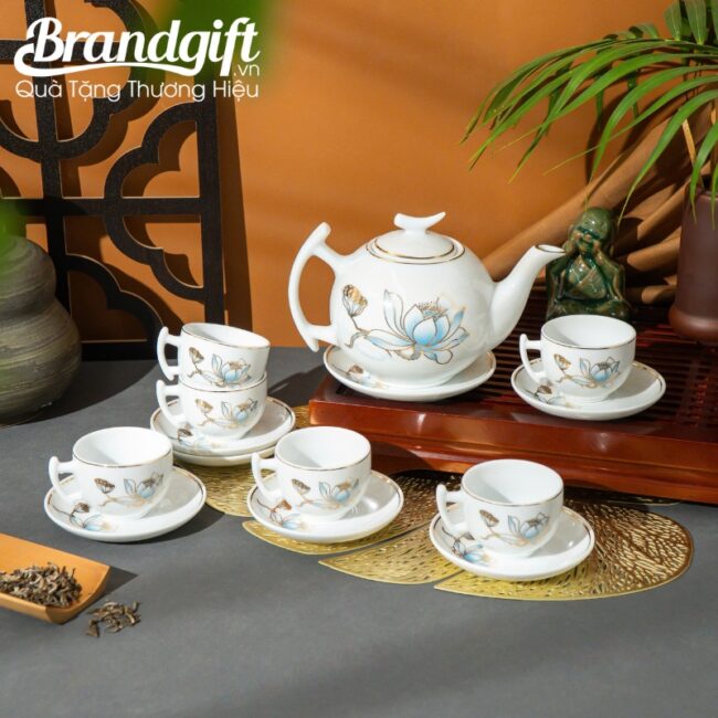 bo-am-chen-in-logo-dang-buoi-canh-hoa-sen-xanh-ke-vang-kim-650ml-at-108