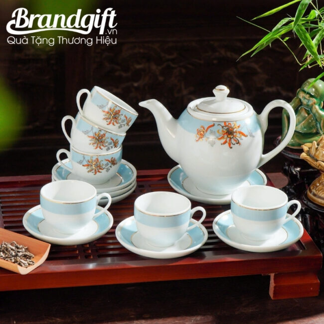 bo-am-chen-tra-in-logo-qua-tang-hoa-bi-ngan-ke-chi-vang-650ml-at-106