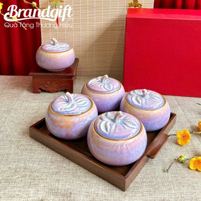 bo-hu-mut-hoa-bien-tim-in-logo-lam-qua-tet-dang-qua-bi-kem-khay-go-km-34 (2)