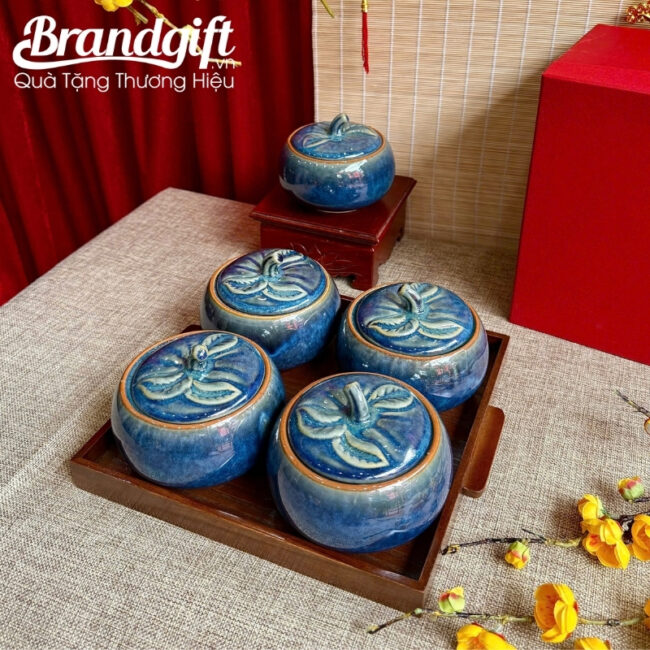 bo-hu-mut-qua-tang-tet-men-hoa-bien-xanh-lam-dang-qua-bi-kem-khay-go-km-35 (3)