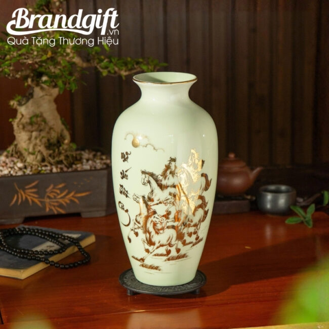 binh-hoa-gom-su-qua-tang-men-ngoc-hoa-tiet-ma-dao-thanh-cong-28cm-lhgs-122 (2) binh-hoa-gom-su-qua-tang-men-ngoc-hoa-tiet-ma-dao-thanh-cong-28cm-lhgs-122