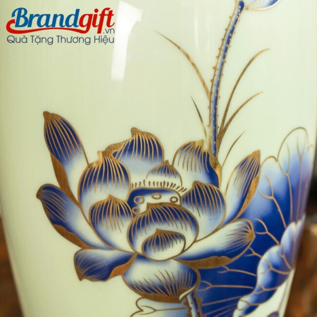 binh-hoa-gom-su-qua-tang-ve-sen-xanh-vang-kim-men-ngoc-28cm-lhgs-120 (4) binh-hoa-gom-su-qua-tang-ve-sen-xanh-vang-kim-men-ngoc-28cm-lhgs-120