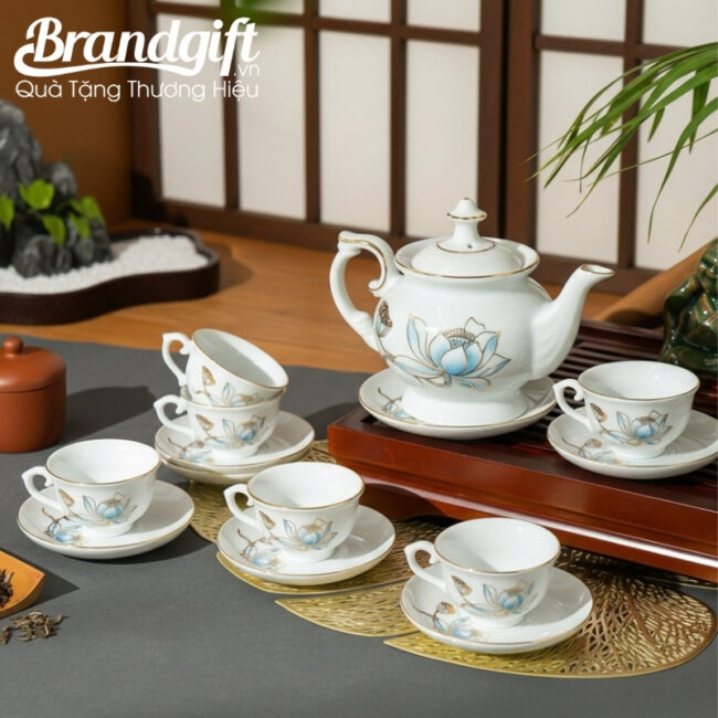 bo-am-chen-bat-trang-in-logo-ve-sen-xanh-vang-kim-dang-dai-cat-650ml-at-109