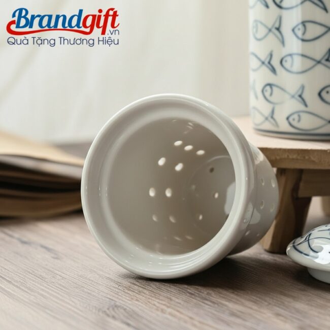 coc-su-loc-tra-in-logo-qua-tang-ve-dan-ca-den-kem-nap-day-300ml-cst-m103 (10) coc-su-loc-tra-in-logo-qua-tang-ve-dan-ca-den-kem-nap-day-300ml-cst-m103