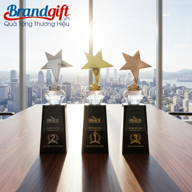 cup-ky-niem-pha-le-in-logo-qua-tang-dang-ngoi-sao-dinh-kim-cuong-knc-09 (4) cup-ky-niem-pha-le-in-logo-qua-tang-dang-ngoi-sao-dinh-kim-cuong-knc-09