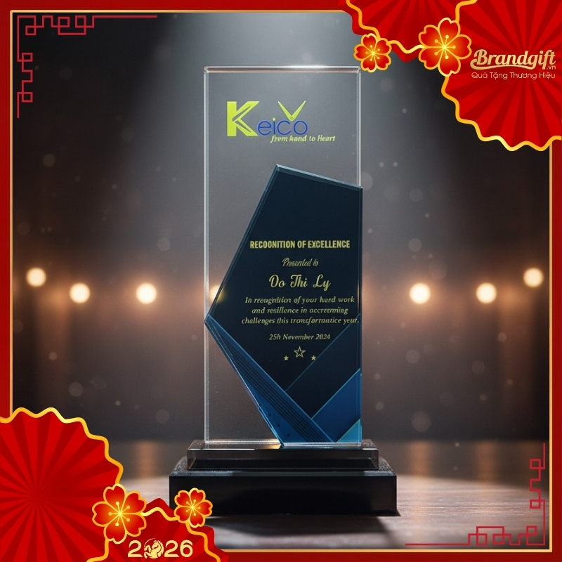 cup-ky-niem-pha-le-in-logo-qua-tang-khoi-tru-xanh-thien-thanh-cach-dieu-knc-10 (1) cup-ky-niem-pha-le-in-logo-qua-tang-khoi-tru-xanh-thien-thanh-cach-dieu-knc-10