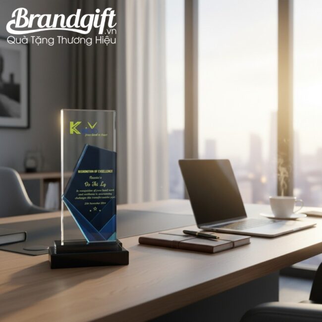 cup-ky-niem-pha-le-in-logo-qua-tang-khoi-tru-xanh-thien-thanh-cach-dieu-knc-10 (6) cup-ky-niem-pha-le-in-logo-qua-tang-khoi-tru-xanh-thien-thanh-cach-dieu-knc-10