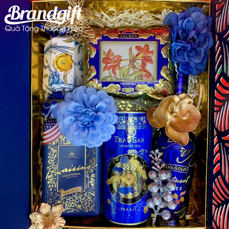 gio-qua-banh-keo-tet-in-logo-mau-xanh-duong-sac-xuan-sqt-01