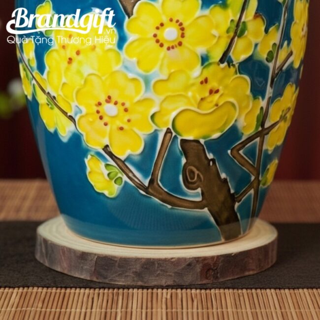 hu-gom-dung-tra-qua-tang-dang-bi-men-luc-bao-hoa-tiet-mai-vang-ve-noi-hdt-46