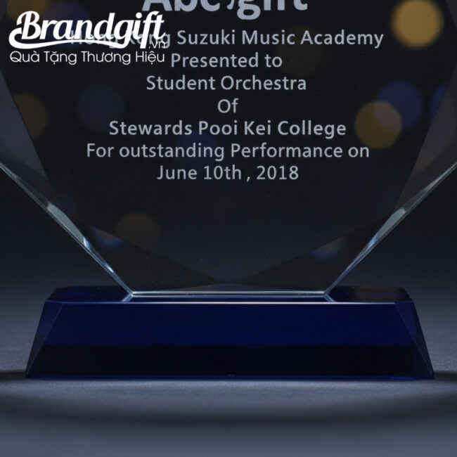 ky-niem-chuong-pha-le-qua-tang-bat-giac-de-xanh-phi-15cm-knc-02 (4) ky-niem-chuong-pha-le-qua-tang-bat-giac-de-xanh-phi-15cm-knc-02