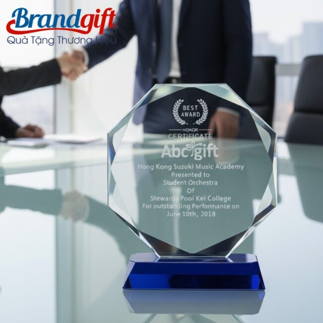 ky-niem-chuong-pha-le-qua-tang-bat-giac-de-xanh-phi-15cm-knc-02 (9) ky-niem-chuong-pha-le-qua-tang-bat-giac-de-xanh-phi-15cm-knc-02