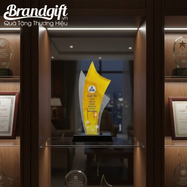 ky-niem-chuong-pha-le-qua-tang-in-logo-dang-canh-buom-vang-knc-04 (6) ky-niem-chuong-pha-le-qua-tang-in-logo-dang-canh-buom-vang-knc-04