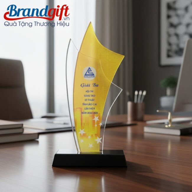 ky-niem-chuong-pha-le-qua-tang-in-logo-dang-canh-buom-vang-knc-04 (8) ky-niem-chuong-pha-le-qua-tang-in-logo-dang-canh-buom-vang-knc-04