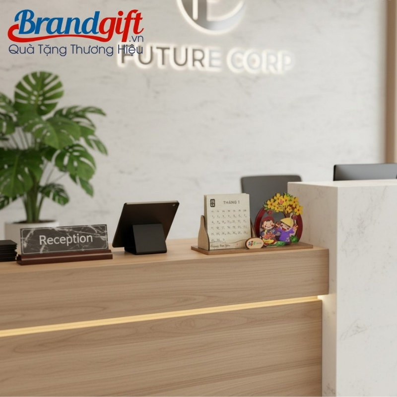 lich-de-ban-go-in-logo-lam-qua-tet-2026-hoa-tiet-em-be-vui-xuan-lt-09