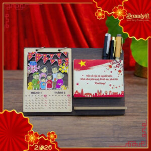 lich-de-ban-go-kem-hop-dung-but-in-logo-lam-qua-tet-2026-ldb-06 (12)