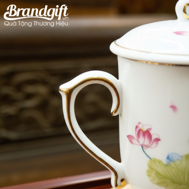 ly-su-in-logo-qua-tang-hoa-sen-hong-ke-chi-vang-nap-lua-cst-m100 (5) ly-su-in-logo-qua-tang-hoa-sen-hong-ke-chi-vang-nap-lua-cst-m100