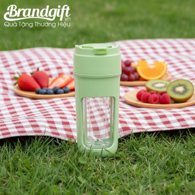 may-xay-sinh-to-cam-tay-elmich-qua-tang-340ml-mau-xanh-mint-mxct-02