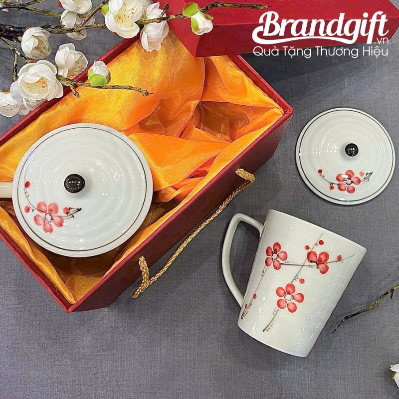 set-2-coc-su-qua-tang-in-co-nap-hoa-tiet-hoa-dao-ve-tay-350ml-cst-m105