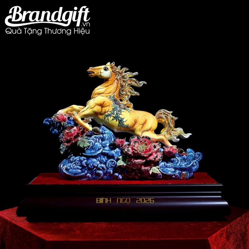 tuong-hoang-ma-hung-thinh-in-logo-qua-tang-tet-binh-ngo-2026-tlv-11