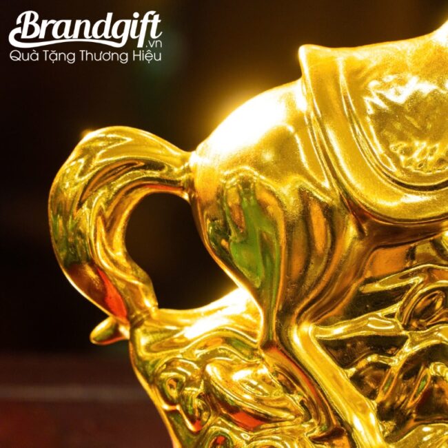 tuong-kim-ma-uy-phong-qua-tang-in-logo-dat-vang-24k-tlv-08 (14) tuong-kim-ma-uy-phong-qua-tang-in-logo-dat-vang-24k-tlv-08