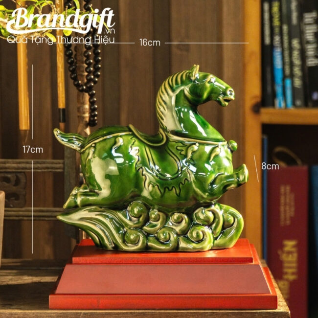 tuong-lang-ma-phi-van-qua-tang-in-logo-men-bich-ngoc-bat-trang-tlv-07 (2) tuong-lang-ma-phi-van-qua-tang-in-logo-men-bich-ngoc-bat-trang-tlv-07