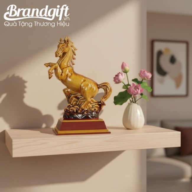 tuong-ngua-bat-trang-phong-thuy-men-hoang-tho-qua-tang-tlv-05 (7) tuong-ngua-bat-trang-phong-thuy-men-hoang-tho-qua-tang-tlv-05