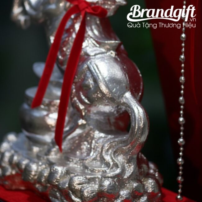 tuong-ngua-gom-su-bat-trang-ma-bac-qua-tang-kem-de-go-tlv-04 (6) tuong-ngua-gom-su-bat-trang-ma-bac-qua-tang-kem-de-go-tlv-04