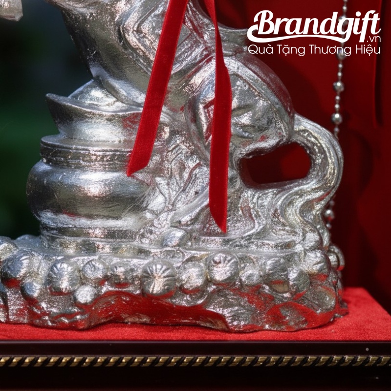 tuong-ngua-gom-su-bat-trang-ma-bac-qua-tang-kem-de-go-tlv-04