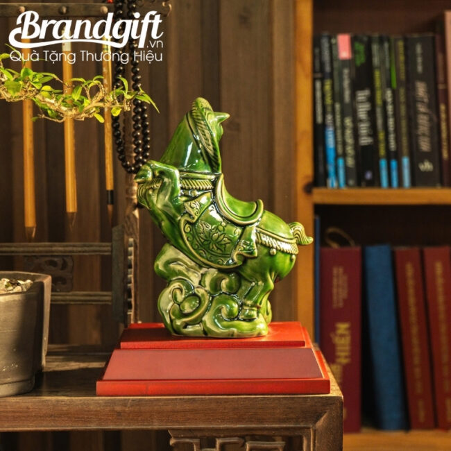 tuong-ngua-tai-loc-bich-ngoc-in-logo-qua-tang-tet-binh-ngo-2026-tlv-06 (5) tuong-ngua-tai-loc-bich-ngoc-in-logo-qua-tang-tet-binh-ngo-2026-tlv-06