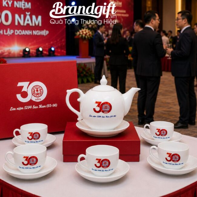 Bộ ấm chén in logo quà tặng dáng bưởi lửa lưu niệm