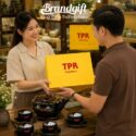 Bộ ấm chén men hỏa biến quà tặng họa tiết hoa nở trong lòng chén