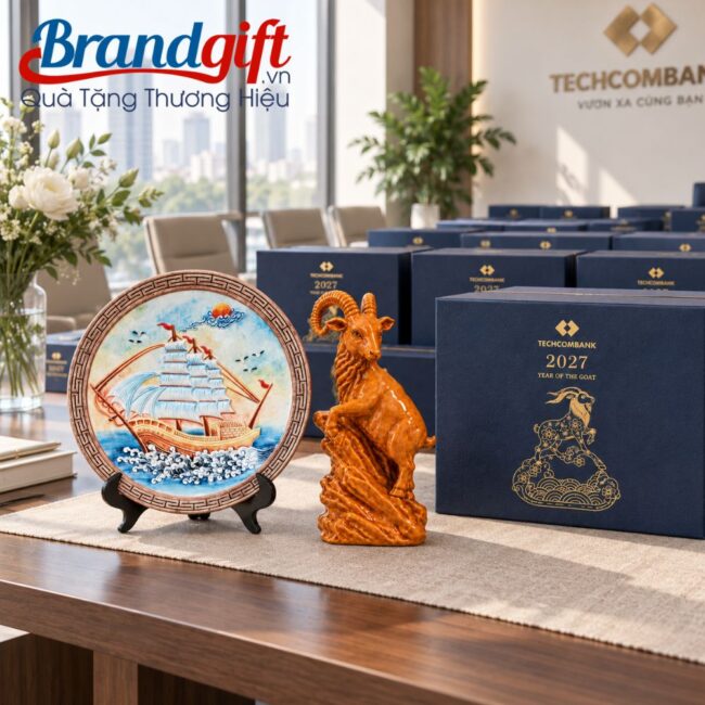 Bộ quà tặng giftset đĩa sứ và tượng Dê