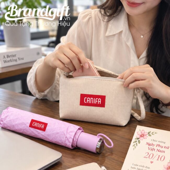 combo-qua-tang-tui-coi-va-o-gap-gon (6) Combo quà tặng túi cói và ô dù gấp gọn in logo