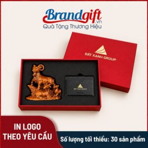 Combo quà tặng tượng dê và ví da đựng thẻ