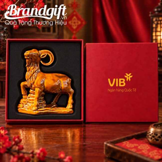 Tượng linh vật dê men hoàng thổ