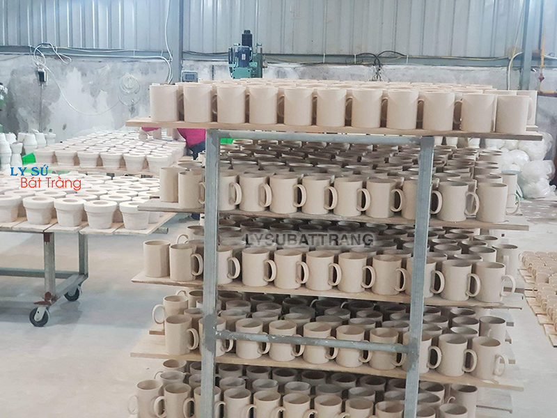 ly sứ quà tặng Đại Hội Đảng